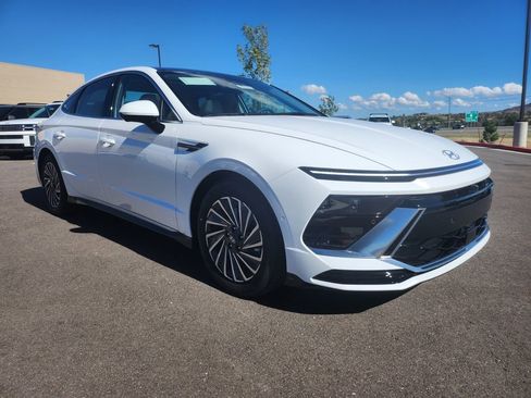 New 2025 Hyundai Sonata Limited image 2