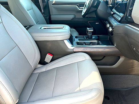 Used 2022 GMC Sierra 1500 SLT image 23