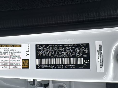 Used 2025 Toyota Prius Plug-In Hybrid w/ Limited Premium Package image 24