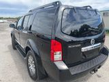 Used 2012 Nissan Pathfinder LE image 4