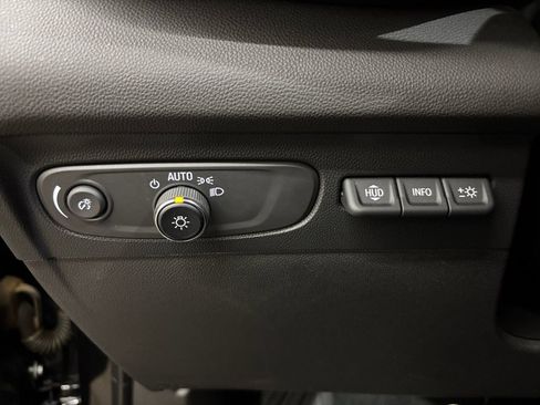 Used 2022 Buick Envision Avenir w/ Technology Package II FWD image 27