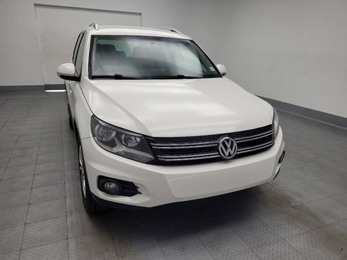 Used 2014 Volkswagen Tiguan SE image 14