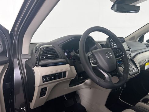 New 2026 Honda Odyssey Elite image 8