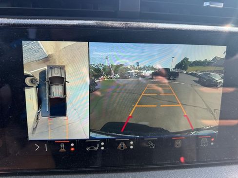Used 2025 GMC Sierra 3500 AT4 AWD/4WD image 12