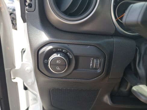 Used 2023 Jeep Gladiator Sport AWD/4WD image 22