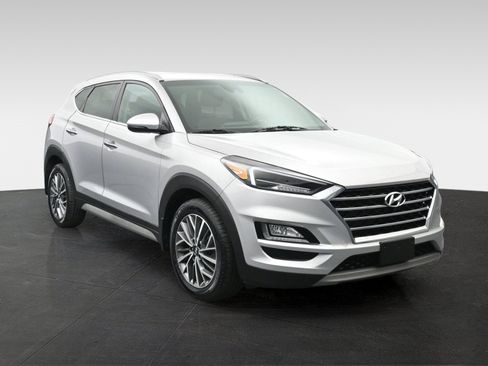 Used 2020 Hyundai Tucson Limited FWD image 2