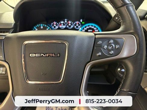 Used 2020 GMC Yukon Denali w/ Denali Ultimate Package AWD/4WD image 16