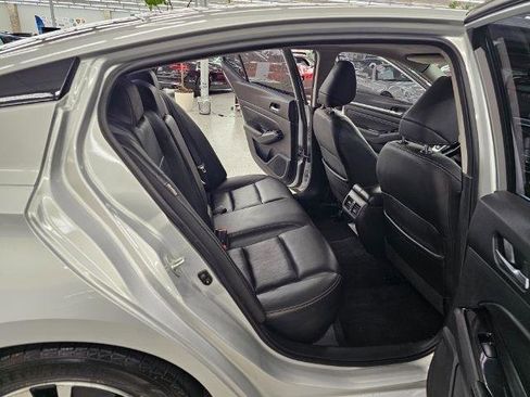 Used 2020 Nissan Altima 2.5 SL FWD image 32