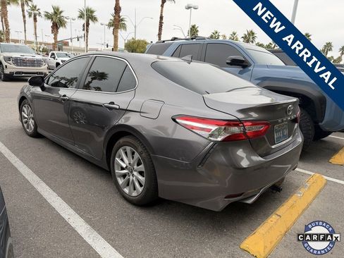 Used 2020 Toyota Camry LE w/ Carpet Mat Package image 18