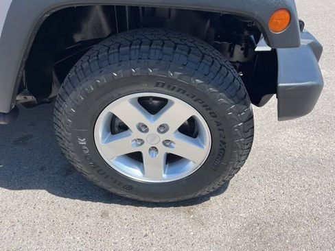 Used 2014 Jeep Wrangler Unlimited Sport w/ Quick Order Package 24S AWD/4WD image 15