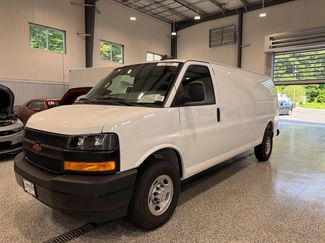 Used 2025 Chevrolet Express 3500 Extended w/ Driver Convenience Package RWD video 1
