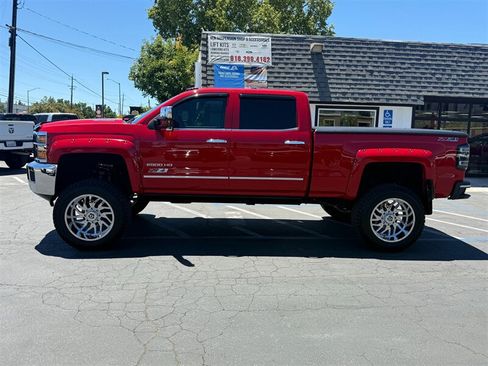 Used 2015 Chevrolet Silverado 2500 LTZ w/ Duramax Plus Package AWD/4WD image 8
