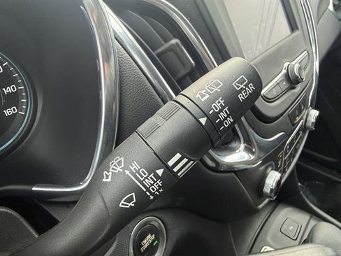 Used 2023 Chevrolet Equinox LT image 27