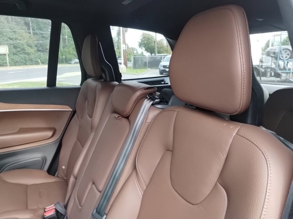 Used 2024 Volvo XC90 B6 Plus AWD/4WD image 12