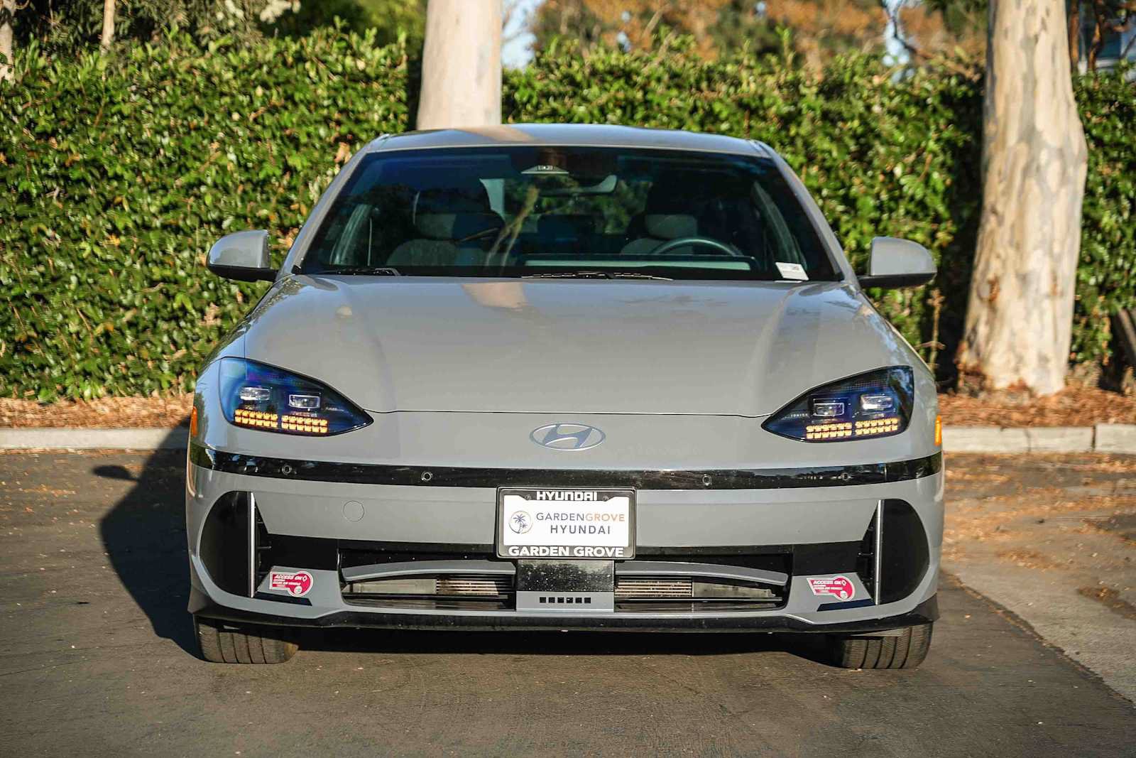 Used 2024 Hyundai Ioniq 6 SE RWD image 4