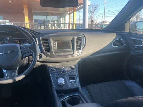 Used 2016 Chrysler 200 S w/ Comfort Group image 16