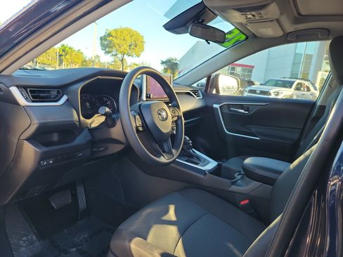 Used 2025 Toyota RAV4 XLE image 11