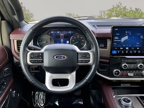 Certified 2024 Ford Expedition Limited image 5