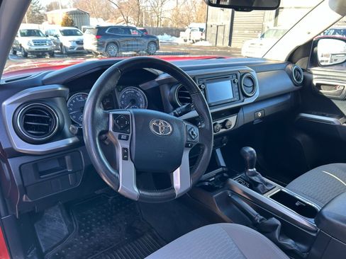 Used 2016 Toyota Tacoma SR5 image 24