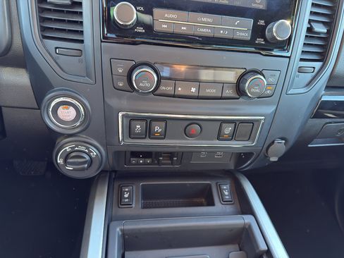 Certified 2024 Nissan Titan SV w/ SV Convenience Package image 22