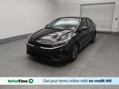 Used 2023 Kia Forte LXS FWD image 1
