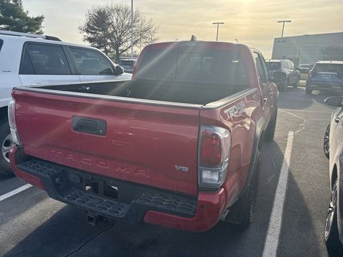 Used 2023 Toyota Tacoma TRD Off-Road image 6