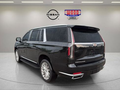 Used 2021 Cadillac Escalade ESV Premium Luxury AWD/4WD image 4