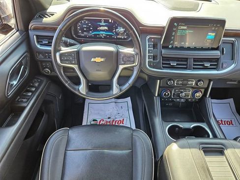 Used 2023 Chevrolet Suburban Premier image 11