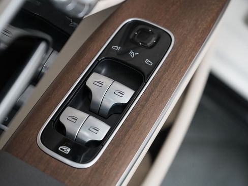Used 2023 Mercedes-Benz EQS 580 4MATIC Sedan image 20