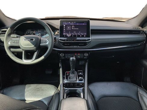 Used 2024 Jeep Compass Latitude w/ Altitude Special Edition image 13