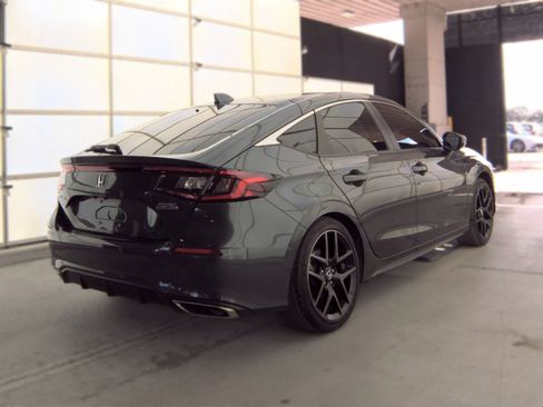 Used 2024 Honda Civic Sport Touring image 4