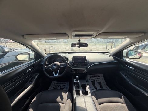 Used 2020 Nissan Altima 2.5 S FWD image 16