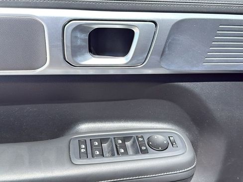 Used 2024 Hyundai Santa Fe SEL FWD image 13