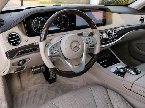 Used 2019 Mercedes-Benz S 560 4MATIC Sedan image 12