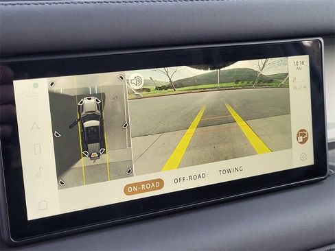 Used 2024 Land Rover Defender 110 S image 24