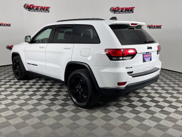 Used 2018 Jeep Grand Cherokee Laredo AWD/4WD image 6