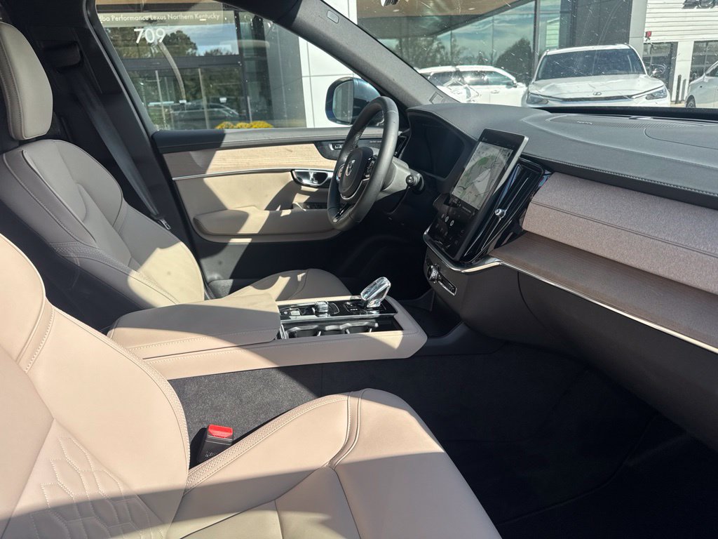 Used 2026 Volvo XC90 B6 Plus AWD/4WD image 16