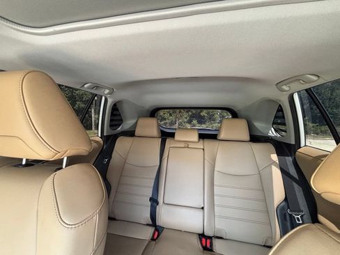Used 2020 Toyota RAV4 XLE Premium FWD image 37