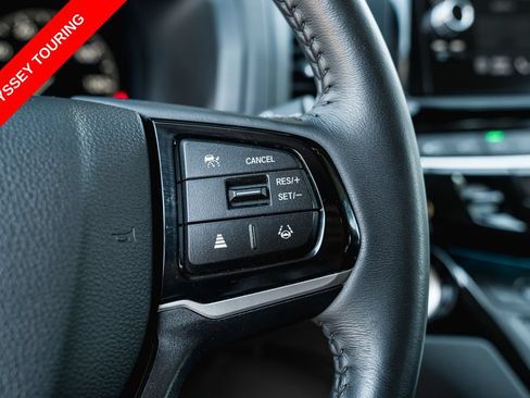 Used 2025 Honda Odyssey Touring image 17