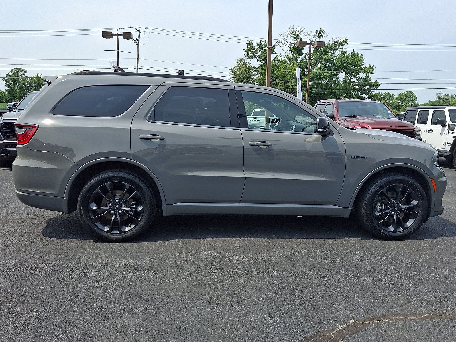 Used 2023 Dodge Durango R/T AWD/4WD image 7