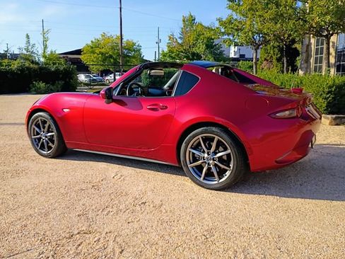 Used 2020 MAZDA MX-5 Miata RF Grand Touring RWD image 10