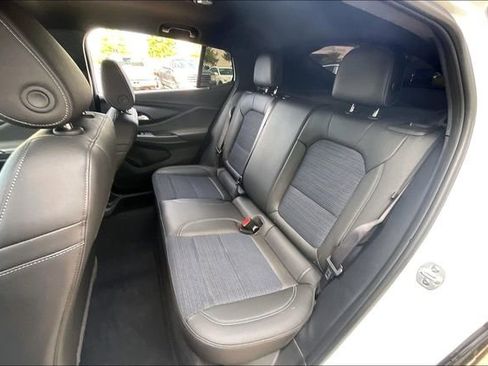 Used 2024 Buick Envista Preferred w/ Convenience II Package FWD image 26