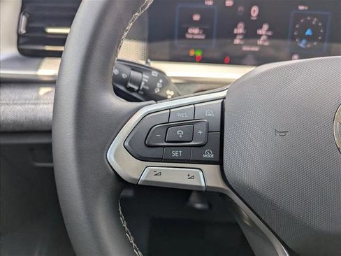 Certified 2025 Volkswagen Tiguan S FWD image 13