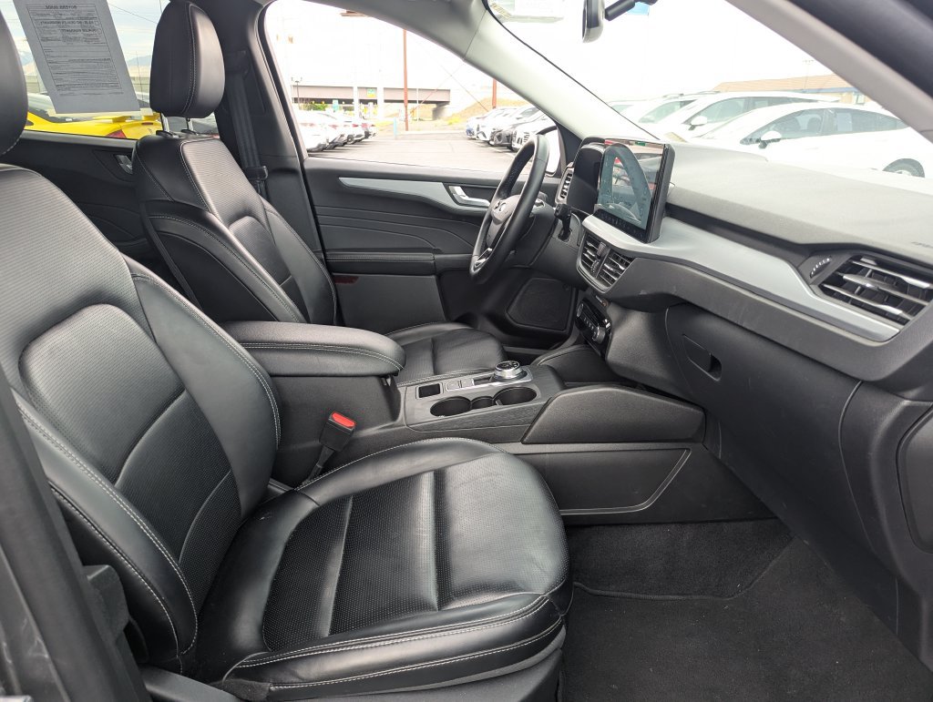 Used 2025 Ford Escape Platinum AWD/4WD image 39