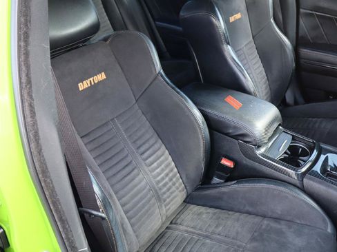 Used 2017 Dodge Charger R/T RWD image 14