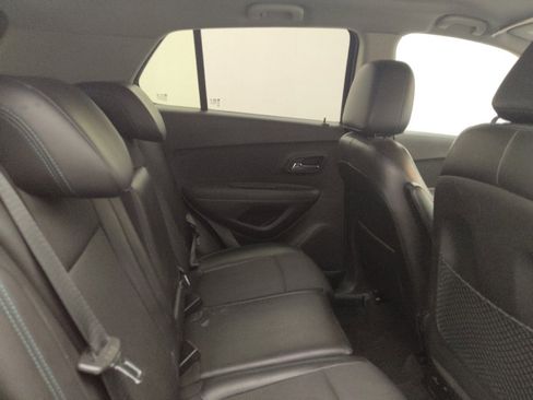 Used 2016 Chevrolet Trax LT w/ LT Convenience Package FWD image 19