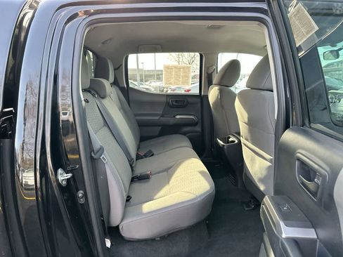Used 2016 Toyota Tacoma SR5 image 26