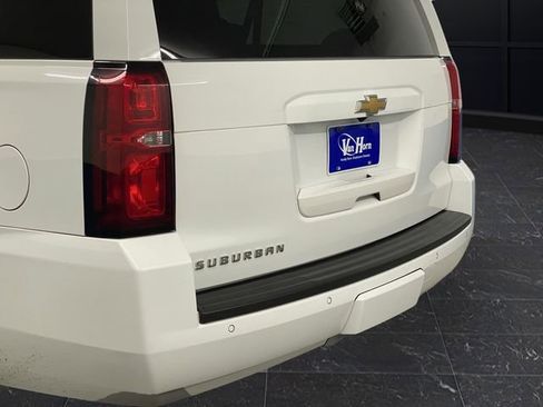 Used 2019 Chevrolet Suburban LT w/ LT Signature Package image 40
