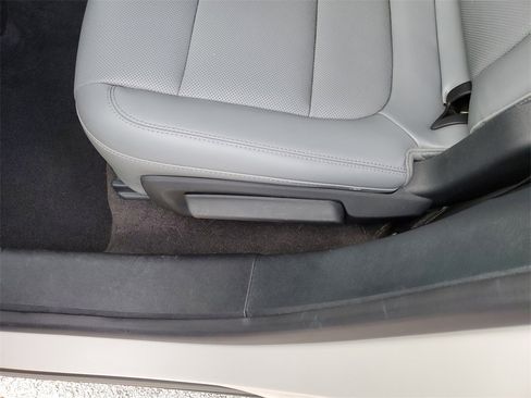 Certified 2020 Lincoln Corsair Standard w/ Convenience Package image 13