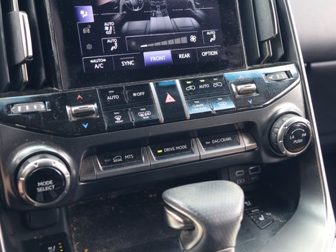 Used 2023 Lexus LX 600 F Sport w/ Accessory Package (Z1) AWD/4WD image 27